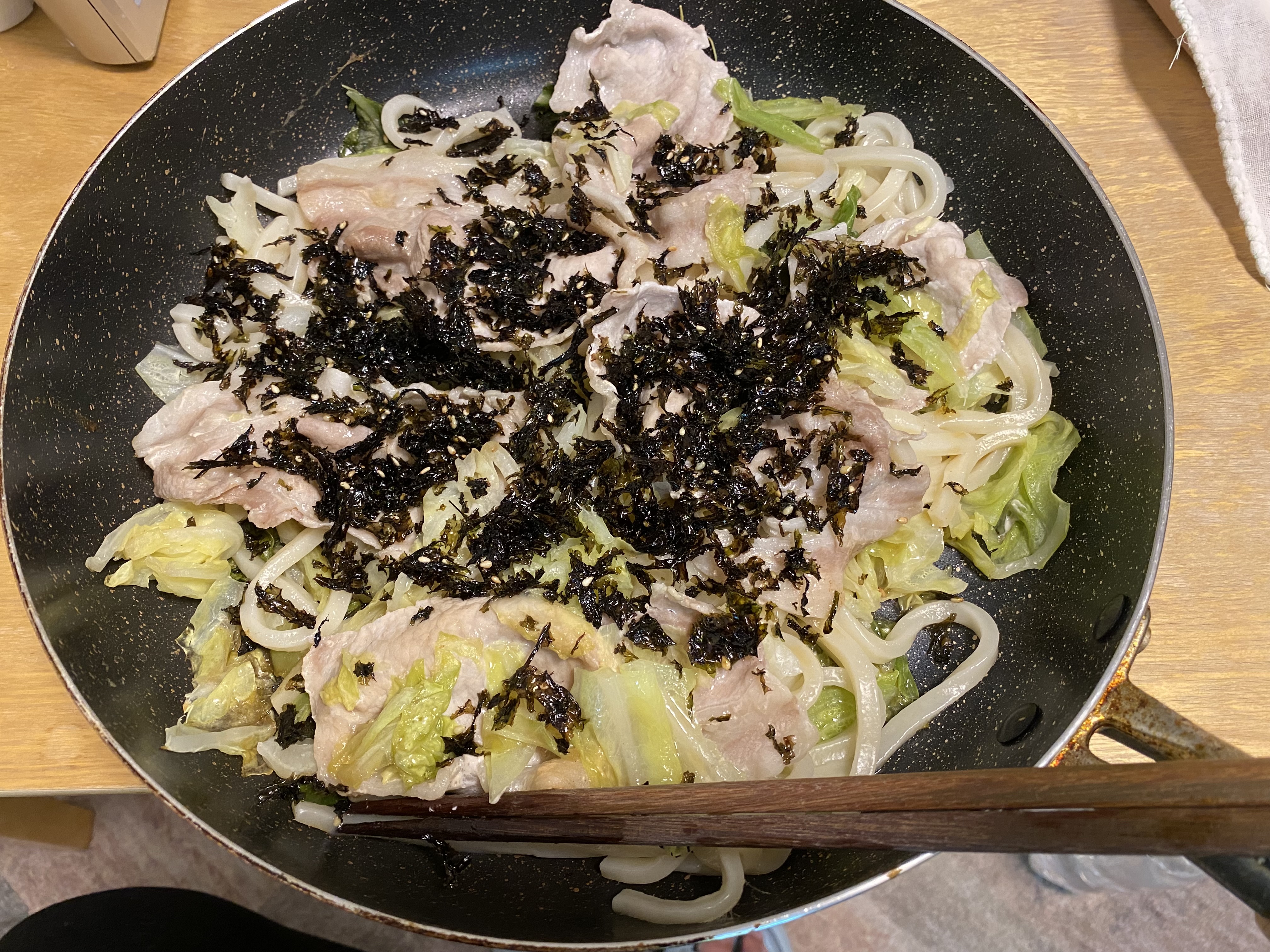 豚肉とキャベツのワンパンうどん